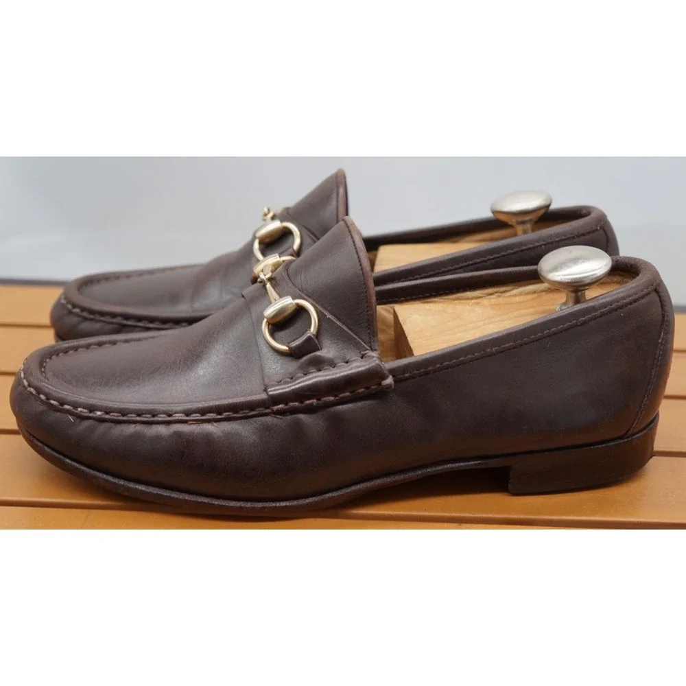 $1090 GUCCI men's leather horsebit loafers w/gold bit - dark brown - US 9.5 D